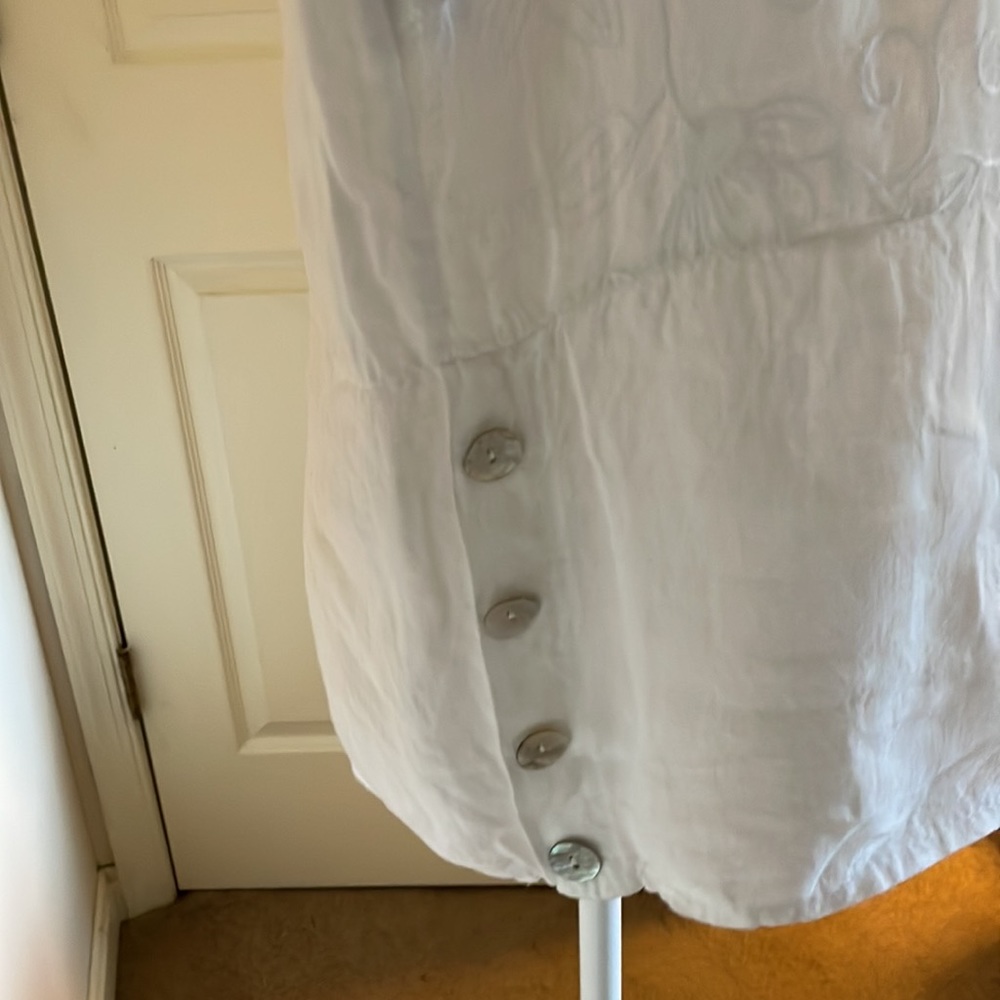 Lungo L'Arno linen embroidered Made in Italy peasant top with adjustable sleeve - Picture 4 of 11